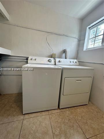 Building Photo - 280 NE 169th St