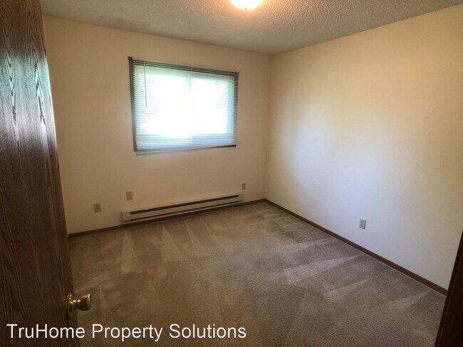 Building Photo - 2144 8th Ave NW