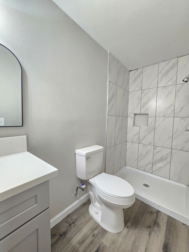 Building Photo - Modern 1-Bedroom 1-bathroom ADU guest hous...
