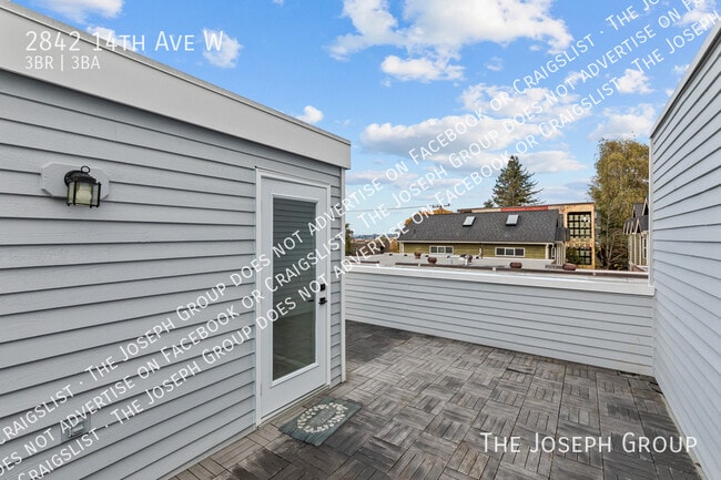 Building Photo - 2842 14th Ave W