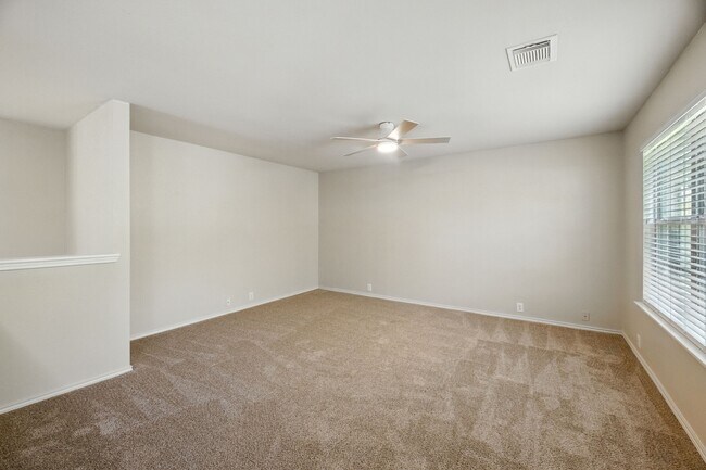 Building Photo - 3933 Brook Hollow Dr