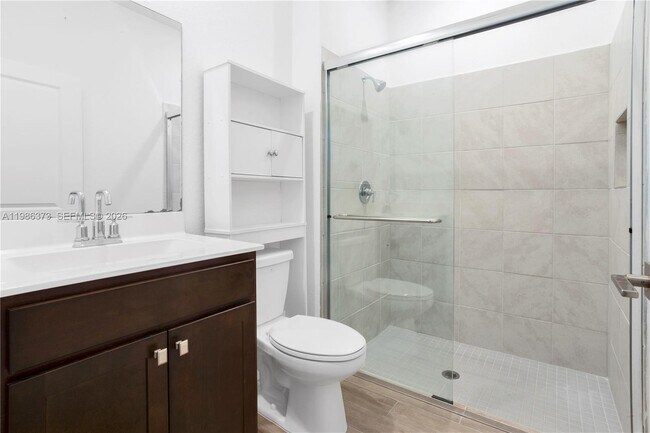 Building Photo - 846 SE 19th St