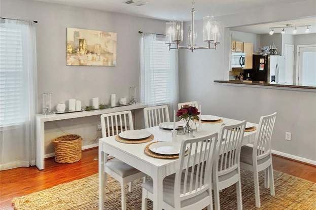 Building Photo - 21235 Bending Green Way