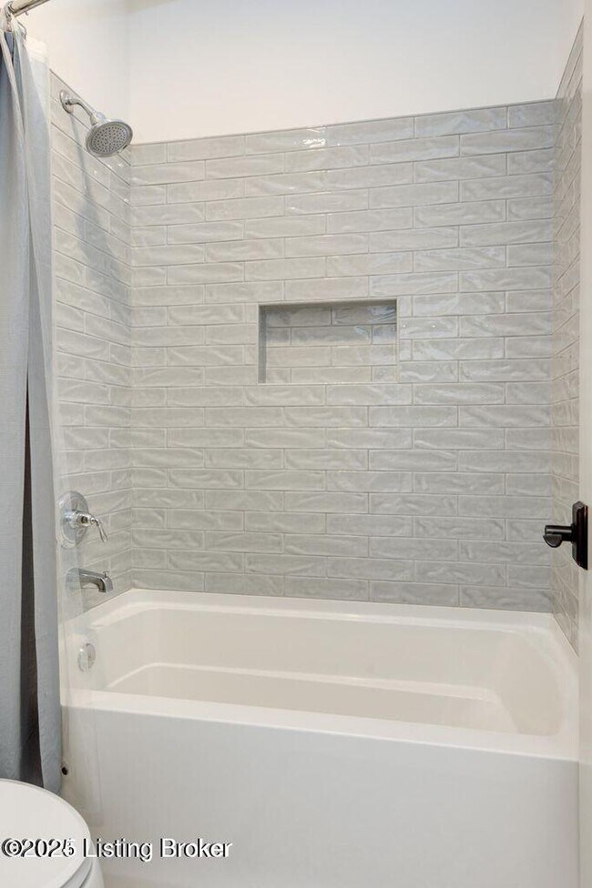 Building Photo - 6108 Mistflower Cir