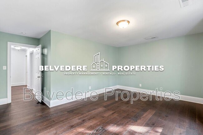 Building Photo - 4103 Oak Hollow Dr