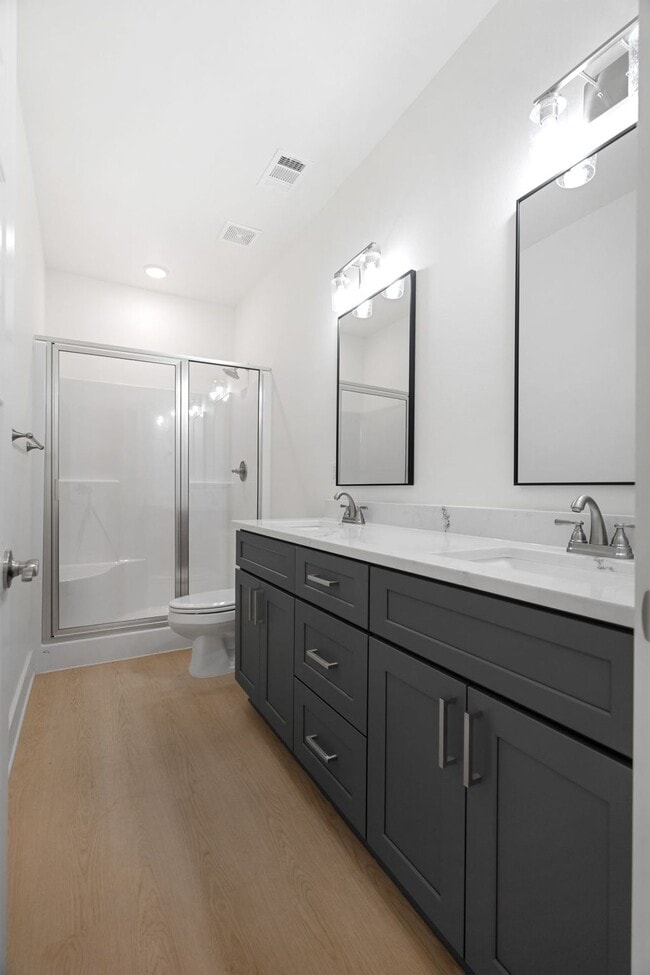 Building Photo - The Chateau at Been Road Villas 3 Bed, 2.5 Bath