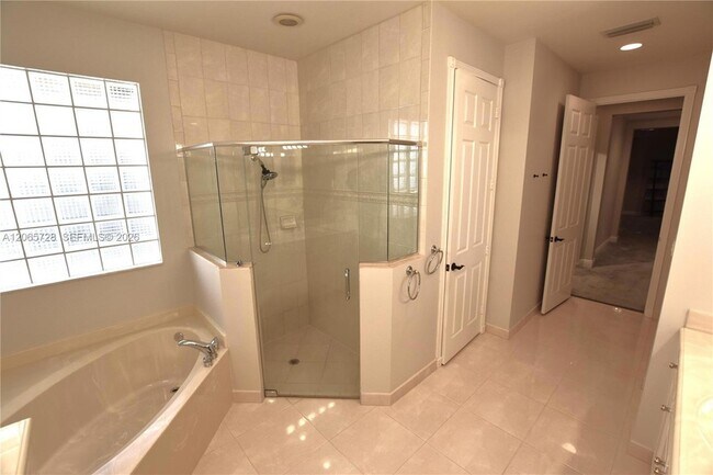 Building Photo - 10086 Noceto Way