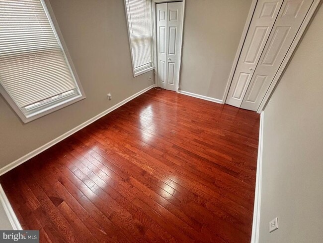 Building Photo - 809 Morris St