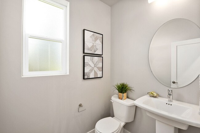 Building Photo - Tranquil Greenbelt Retreat – Stylish 3-Bed...
