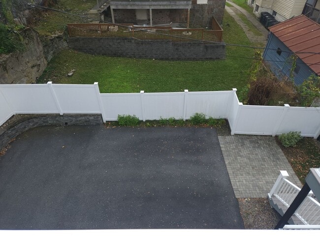 Building Photo - Stunning and Spacious Top Floor 2 Bd 2 Bath in Jamaica Plain with Parking.