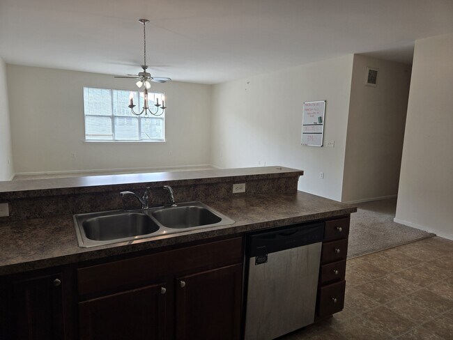 Building Photo - 2424 Chancery Ln