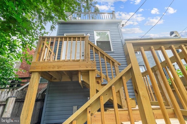 Building Photo - 1528 Holbrook St