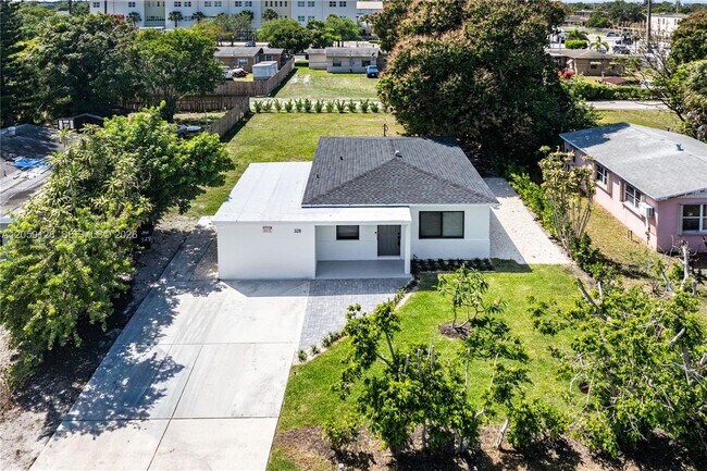 Building Photo - 328 SW 11th Ave