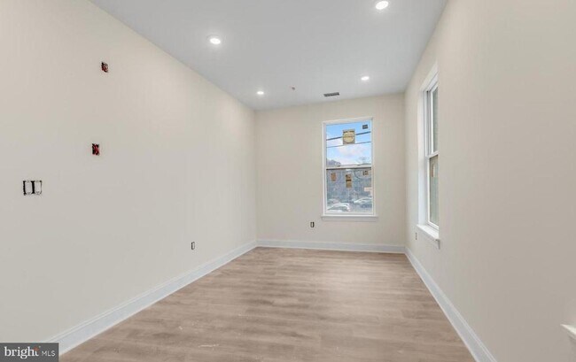 Building Photo - 6601 Ridge Ave