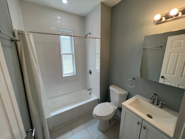 Building Photo - 368 Highland Ave