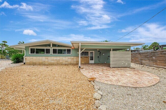 Building Photo - 4626 Gleason Ave