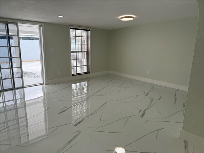 Building Photo - 11602 NW 58th Ave