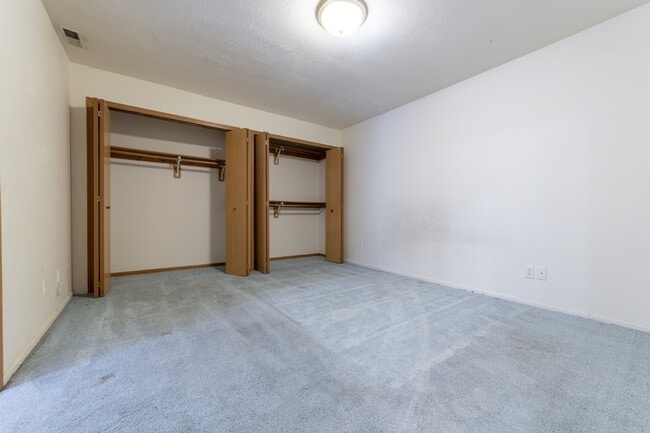 Building Photo - 107 N 1st St