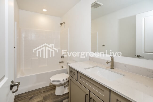 Building Photo - 15190 Nimbus Way