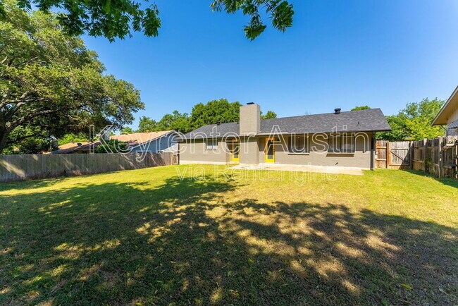 Building Photo - 9409 Meadow Vale