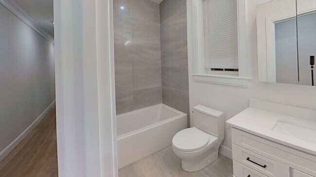 Building Photo - 47 Englewood Ave