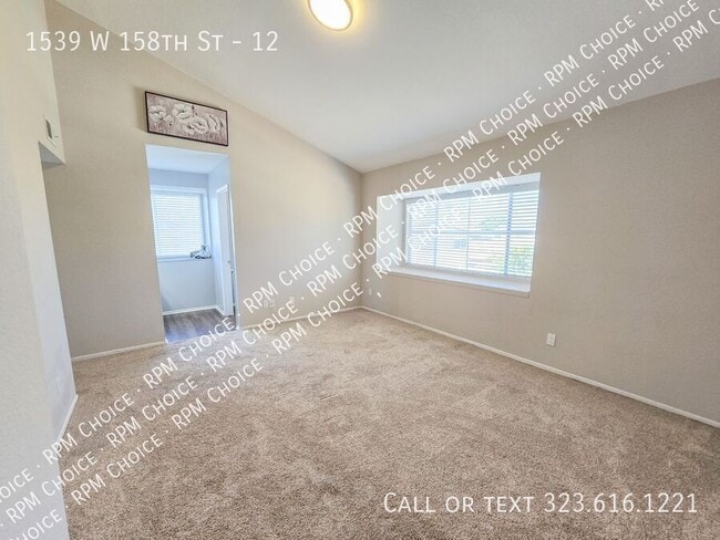 Building Photo - 1539 W 158th St