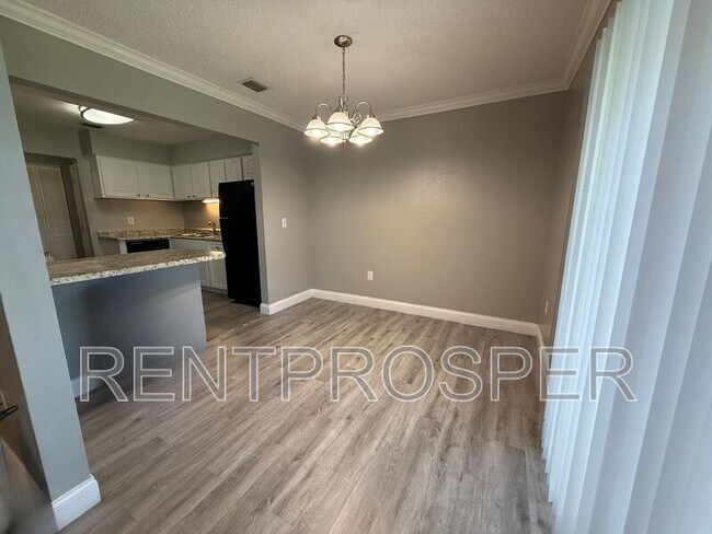 Building Photo - 4305 S Semoran Blvd