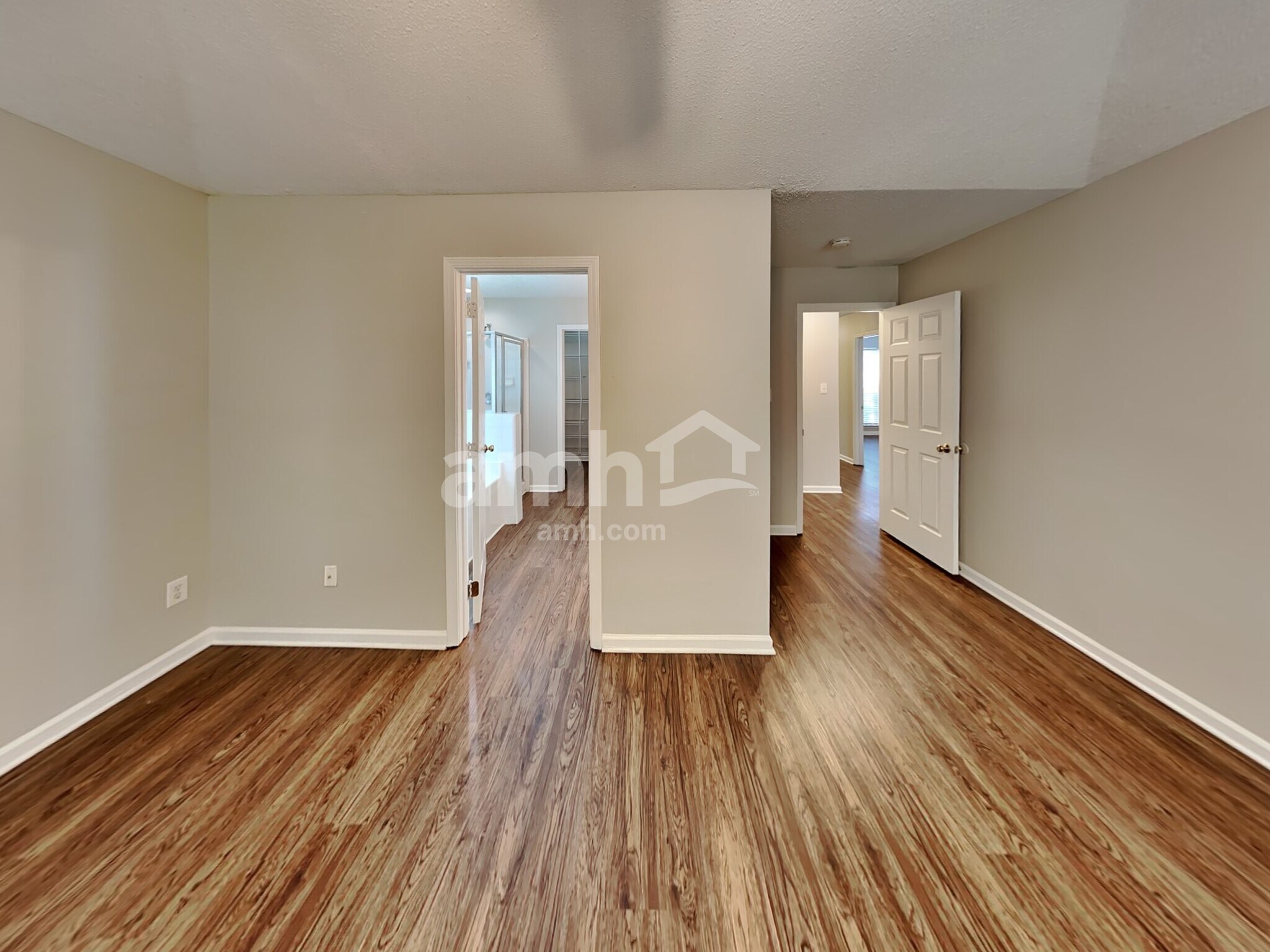 Building Photo - 1720 Silverberry Ct