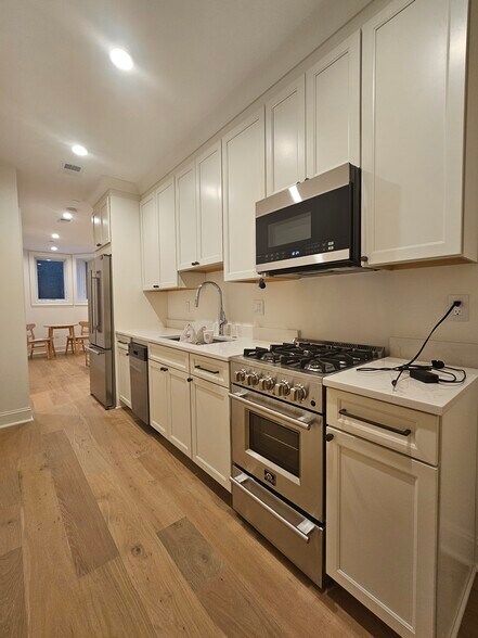 Primary Photo - 1335 11th St NW