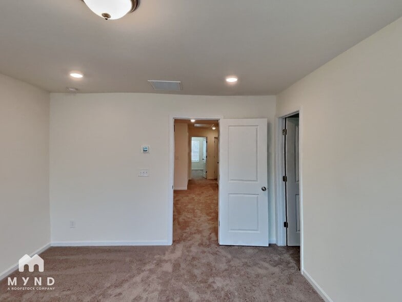 Building Photo - 7123 Bentz St