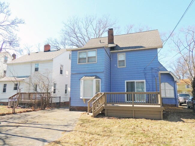Building Photo - 4 Bed - 1 Bath Colonial for Rent in Clevel...