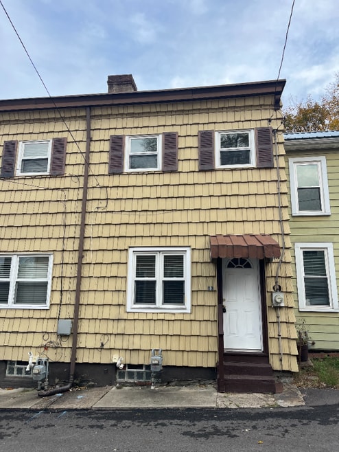 Building Photo - 13 Telescope St