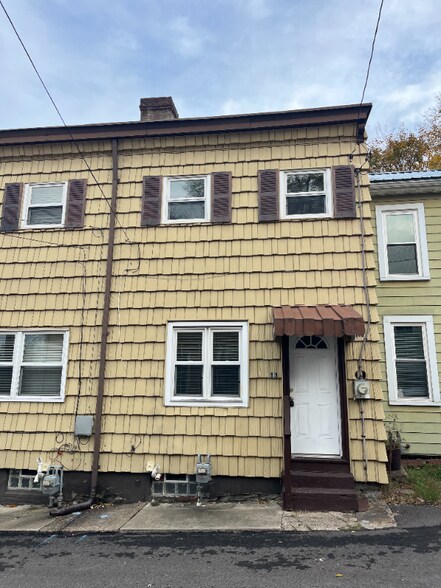 Primary Photo - 13 Telescope St