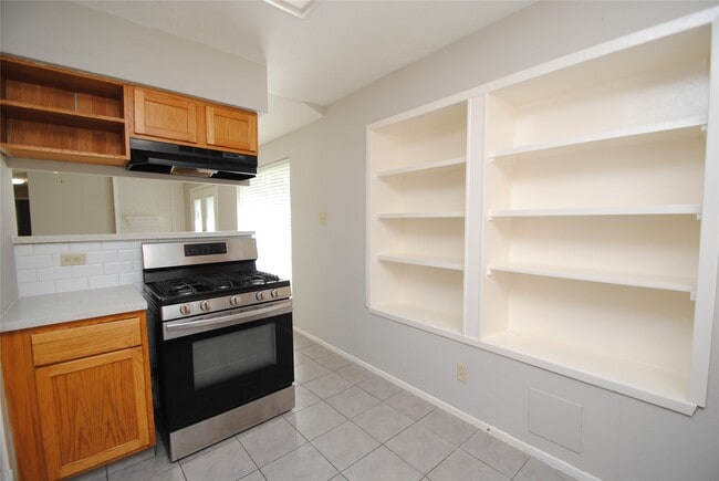 Building Photo - 3121 Trembling Creek Cir