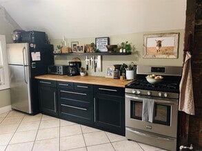 Building Photo - 99 Olive St