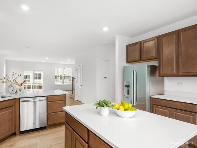 Building Photo - 25656 W Yorkshire Dr