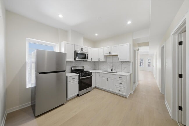 Building Photo - 4957 W Superior St