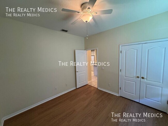 Building Photo - 7823 Fernleaf Dr