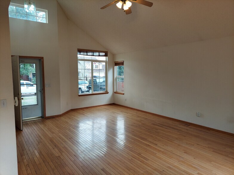 Building Photo - 4316 Horizonpoint Dr