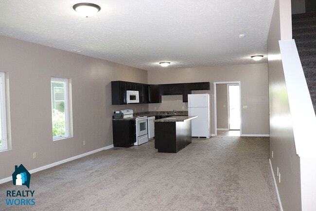 Building Photo - 805 Charleston St