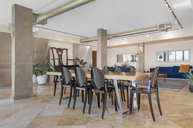 Building Photo - 5781 Biscayne Blvd