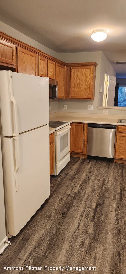 Building Photo - 3 br, 2.5 bath House - 2615 Vega Court