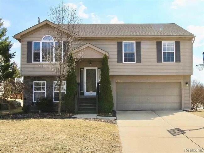 Primary Photo - 2738 Birchwood Dr