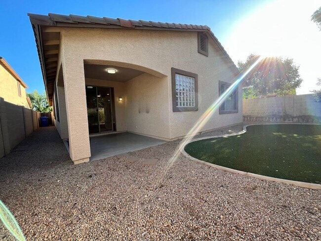 Building Photo - Cozy Cul De Sac house FOR RENT in a GREAT location