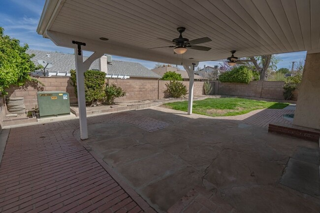 Building Photo - Single Story 3 Bedroom Home for Rent in Ca...