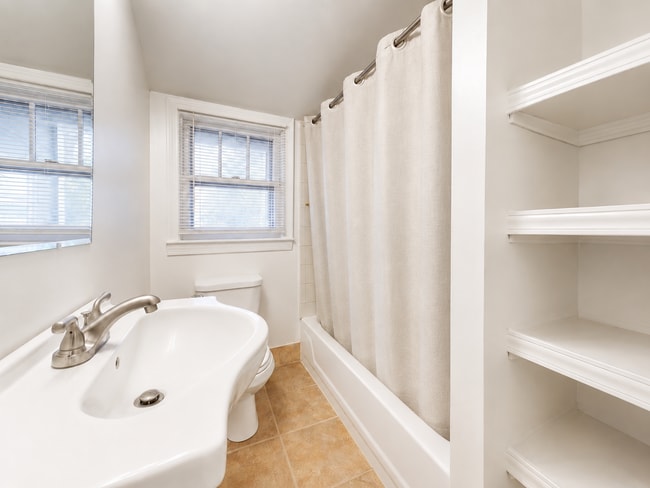 Building Photo - 3296 Stillwood Dr