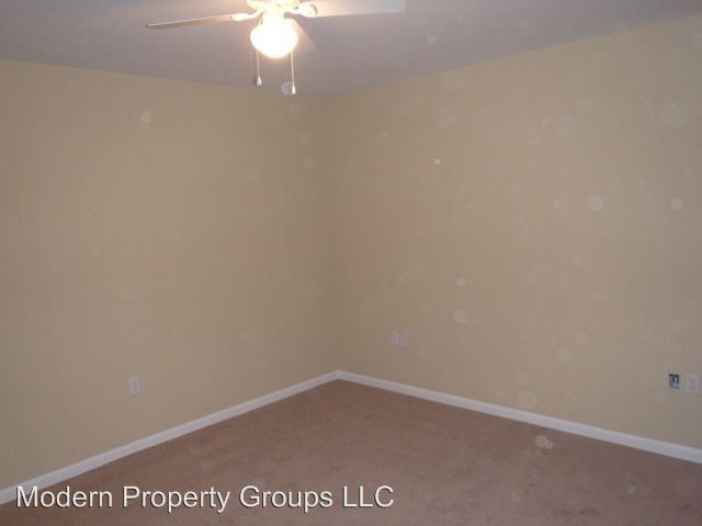 Building Photo - 203 Tyler St