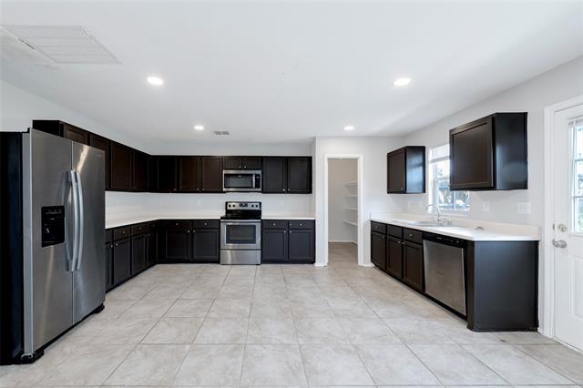 Building Photo - 3111 Westview Dr