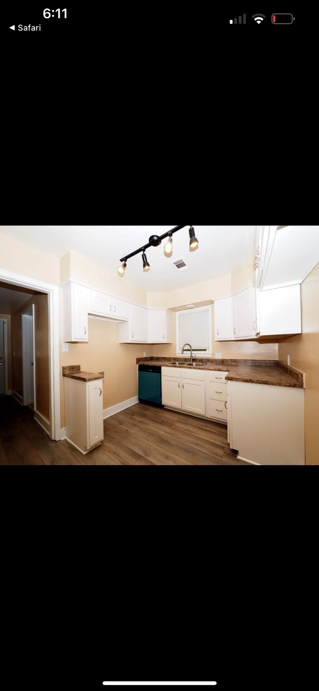 Building Photo - 1682 Alta Vista Ave