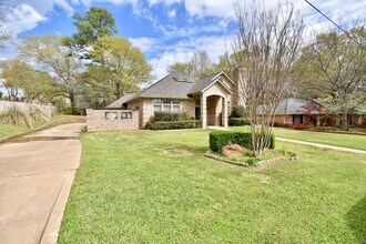 Building Photo - Stunning Home in the Heart of Tyler! 3bd 2...